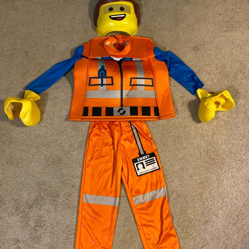 Costume